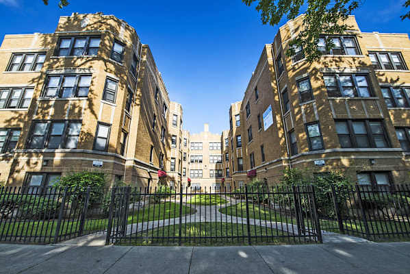 8236 S Maryland Ave property
